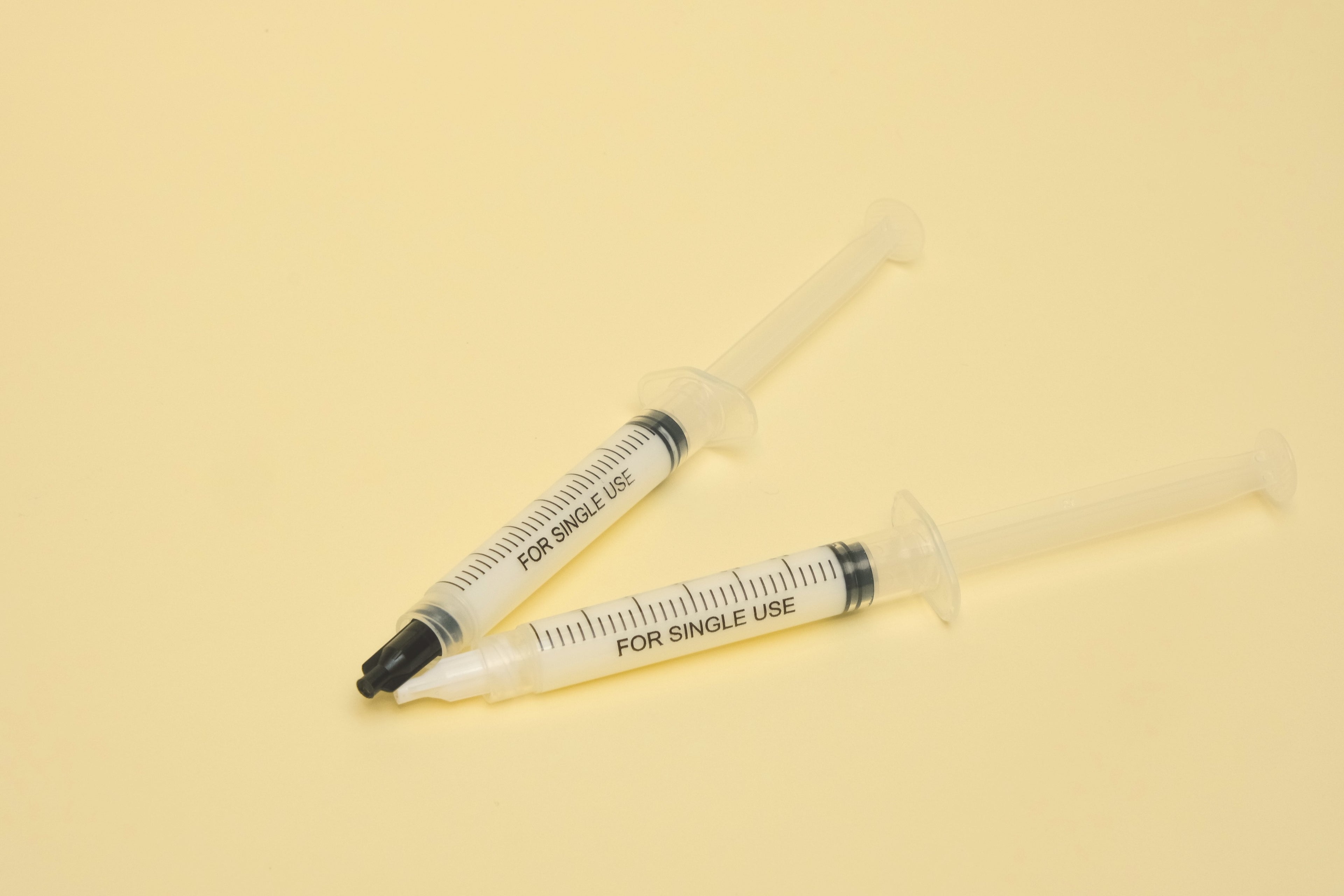 Lube Syringe with flexible tip - Krytox & Tribosys Whiplash! Lube Syringe with flexible tip - Krytox & Tribosys Whiplash!